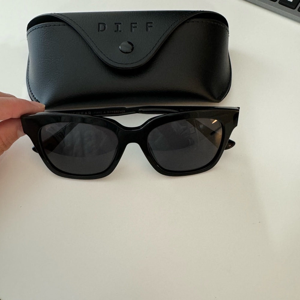DIFF Bella XS Polarized Sunglasses
